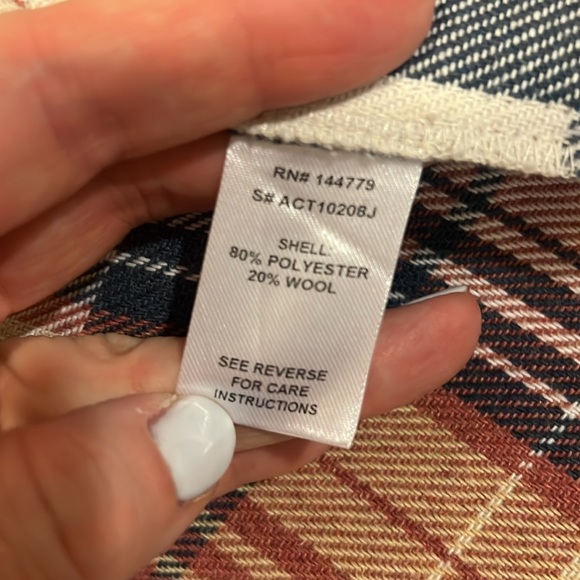 Vici | Plaid Shacket size Large - Picture 10 of 14